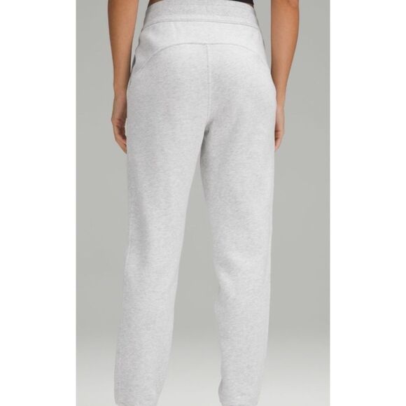 Lululemon Scuba High-Rise Oversized Jogger Size O Gray Fleece Joggers - Picture 2 of 6